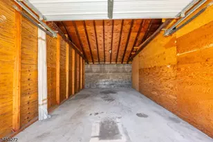 1301A Valley Rd, Wayne Twp., NJ 07470 - Photo 22
