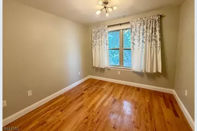 381 Communipaw Ave #1b, Jersey City, NJ 07304 - Photo 8