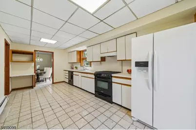 327 Saint Cloud Ave, West Orange Township, NJ 07052 - Photo 12
