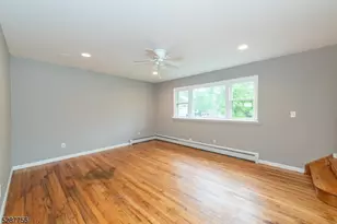 17 Oakwood Ave, Pequannock Township, NJ 07440 - Photo 2