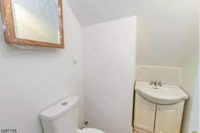17 Oakwood Ave, Pequannock Township, NJ 07440 - Photo 12