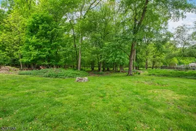 17 Oakwood Ave, Pequannock Township, NJ 07440 - Photo 16