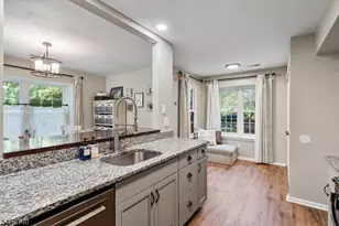 40A Roxbury Ct, Montgomery Township, NJ 08540 - Photo 4