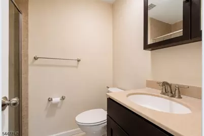 201 Edison Glen Ter, Edison Twp., NJ 08837 - Photo 18