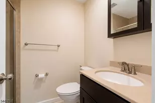 201 Edison Glen Terrace, Edison Twp., NJ 08837 - Photo 18