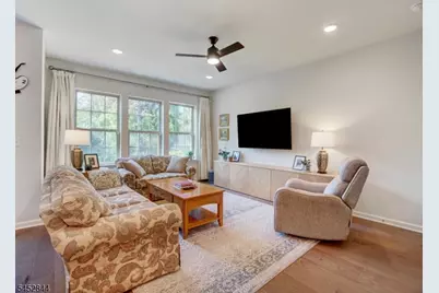 8 Dahlia Dr, Warren Township, NJ 07059 - Photo 8