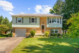 17 Ridge Rd, Raritan Township, NJ 08822 - Photo 2