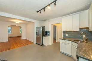 43 Walnut St, Montclair, NJ 07042 - Photo 24
