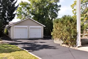 43 Walnut St, Montclair, NJ 07042 - Photo 6