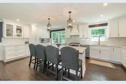 11 Martha Rd, Roseland, NJ 07068 - Photo 14