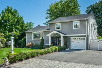11 Martha Rd, Roseland, NJ 07068 - Photo 4