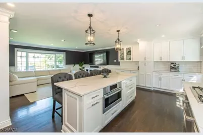 11 Martha Rd, Roseland, NJ 07068 - Photo 12