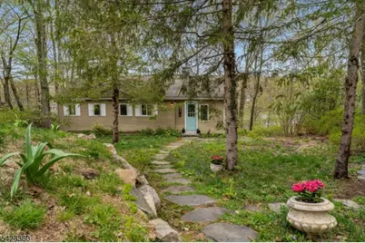 351 E Lakeshore Dr, Highland Lakes, NJ 07422 - Photo 2