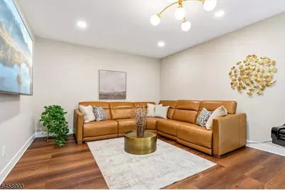 12 Clearwater Dr, Wayne, NJ 07470 - Photo 4