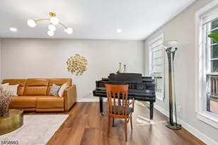 12 Clearwater Dr, Wayne Twp., NJ 07470 - Photo 2