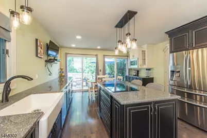 75 Birch Ln, Wayne Twp., NJ 07470 - Photo 4