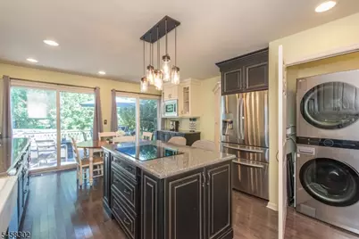 75 Birch Ln, Wayne Twp., NJ 07470 - Photo 6