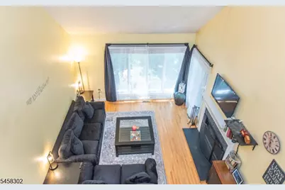 75 Birch Ln, Wayne Twp., NJ 07470 - Photo 10
