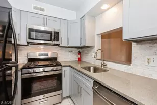 1148 W 7th St, Plainfield, NJ 07063 - Photo 4