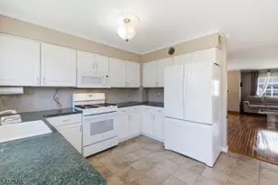 401 Tulsa Ct, Independence Township, NJ 07840 - Photo 16