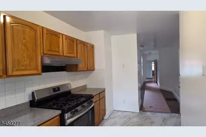 554 Franklin St, Elizabeth, NJ 07206 - Photo 2