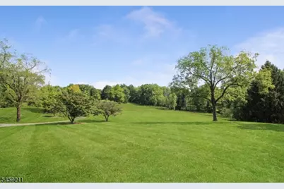 7 Cherokee Trl, Blairstown Township, NJ 07825 - Photo 4