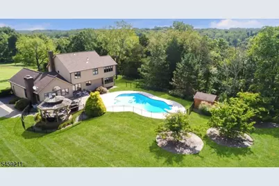 7 Cherokee Trl, Blairstown Township, NJ 07825 - Photo 2