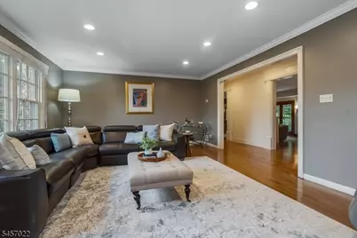 25 Notch Hill Dr, Livingston, NJ 07039 - Photo 10