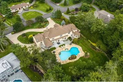 25 Notch Hill Dr, Livingston, NJ 07039 - Photo 2