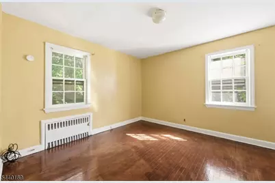 10 McGotty Pl #2, Irvington, NJ 07111 - Photo 8