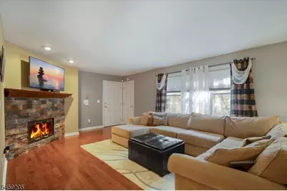 62 Falls Bridge Dr #62, Totowa, NJ 07512 - Photo 4