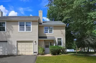 44 Whitby Cir, Franklin Township, NJ 08873 - Photo 2