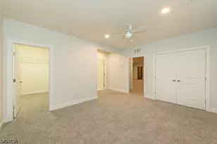 7 Dehart Ct, Wayne, NJ 07470 - Photo 14