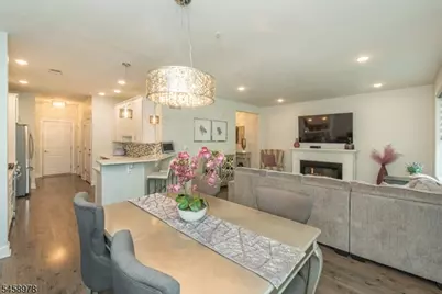 106 Autumn Ct, Little Falls Township, NJ 07424 - Photo 16