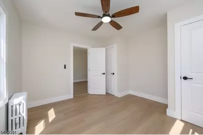 18 Fuller Pl, Irvington, NJ 07111 - Photo 8