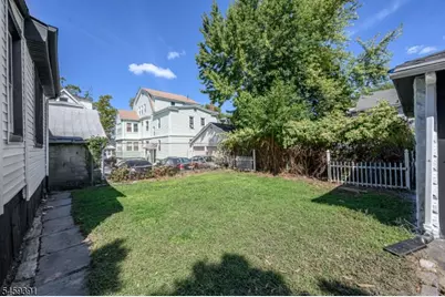 18 Fuller Pl, Irvington, NJ 07111 - Photo 42
