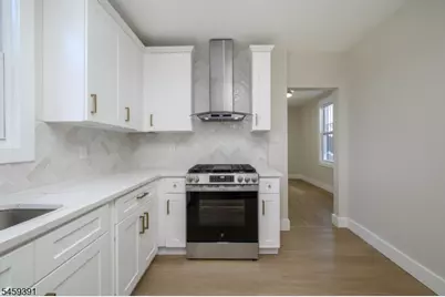 18 Fuller Pl, Irvington, NJ 07111 - Photo 16