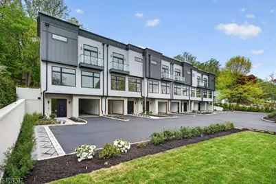 522 Valley Rd #3, Clifton, NJ 07013 - Photo 2