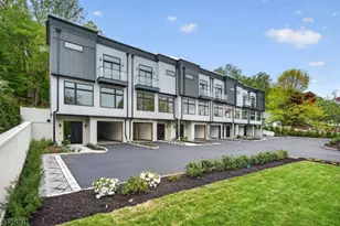 522 Valley Rd, Clifton, NJ 07013 - Photo 2