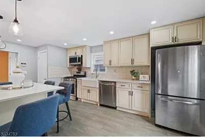247 E 6th St, Clifton, NJ 07011 - Photo 10