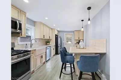 247 E 6th St, Clifton, NJ 07011 - Photo 8