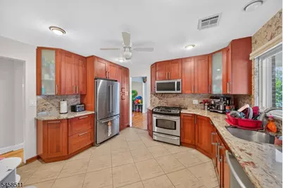47 Albert Ave, Edison Twp., NJ 08837 - Photo 8