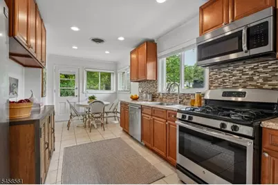 26 Hart Dr S, South Orange, NJ 07079 - Photo 8