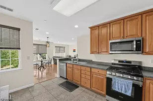 41 Liberty Way, South Bound Brook Boro, NJ 08880 - Photo 6