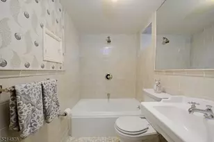 185 Valley Rd, Montclair, NJ 07042 - Photo 22