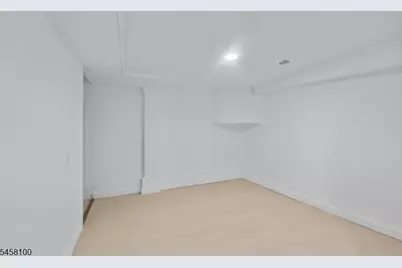 100 W Clinton St, Dover, NJ 07801 - Photo 16