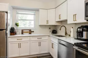 7 Van Vleck Street Unit, Montclair, NJ 07042 - Photo 14