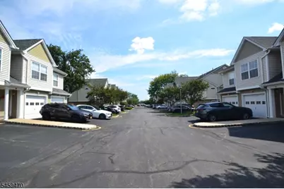 4 Collura Ln, Clifton, NJ 07012 - Photo 2