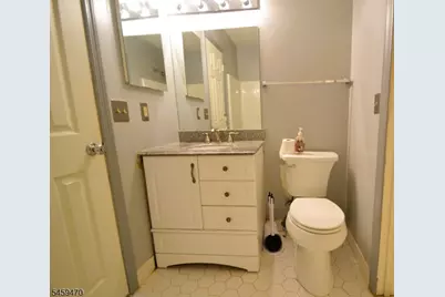 4 Collura Ln, Clifton, NJ 07012 - Photo 16