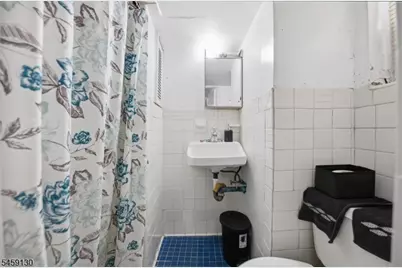 70 4th St, Elizabeth, NJ 07206 - Photo 14